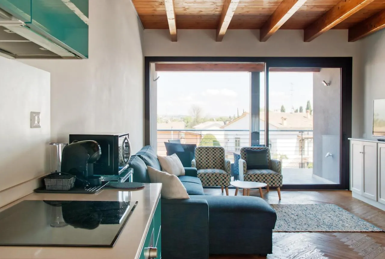 Mincio Apartment - Residenza Puoti Peschiera del Garda 0*,  Italy
