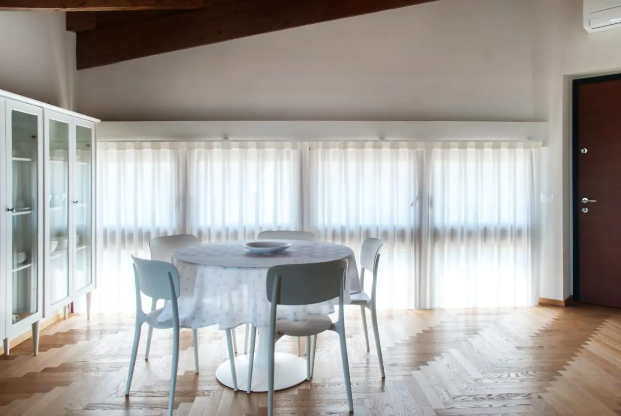 Mincio Apartment - Residenza Puoti Peschiera del Garda