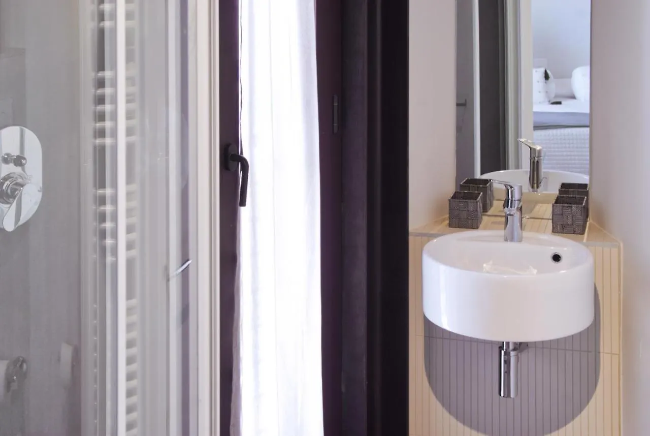 Mincio Apartment - Residenza Puoti Peschiera del Garda